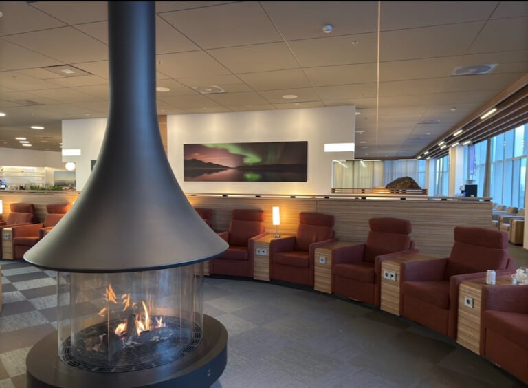 REVIEW: Icelandair Saga Lounge – Keflavik Airport, Iceland
