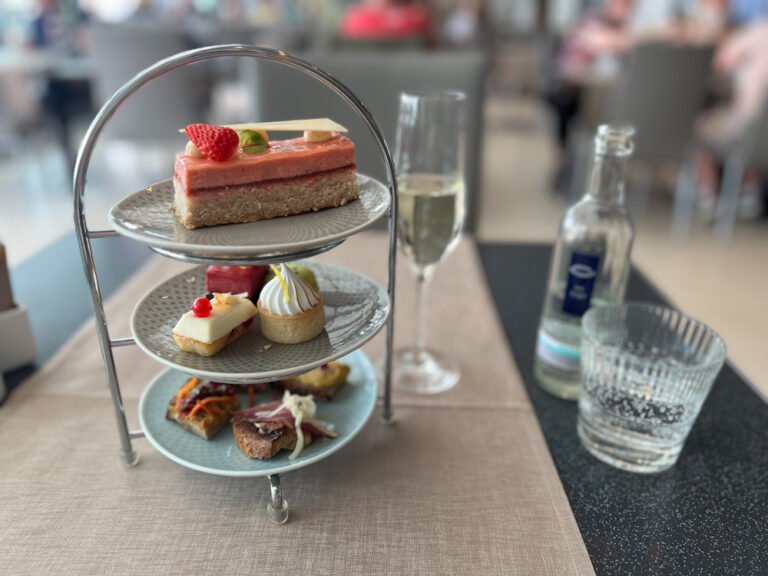 Rooftop Aperitif at Reichstag Käfer Restaurant (Berlin, Germany)